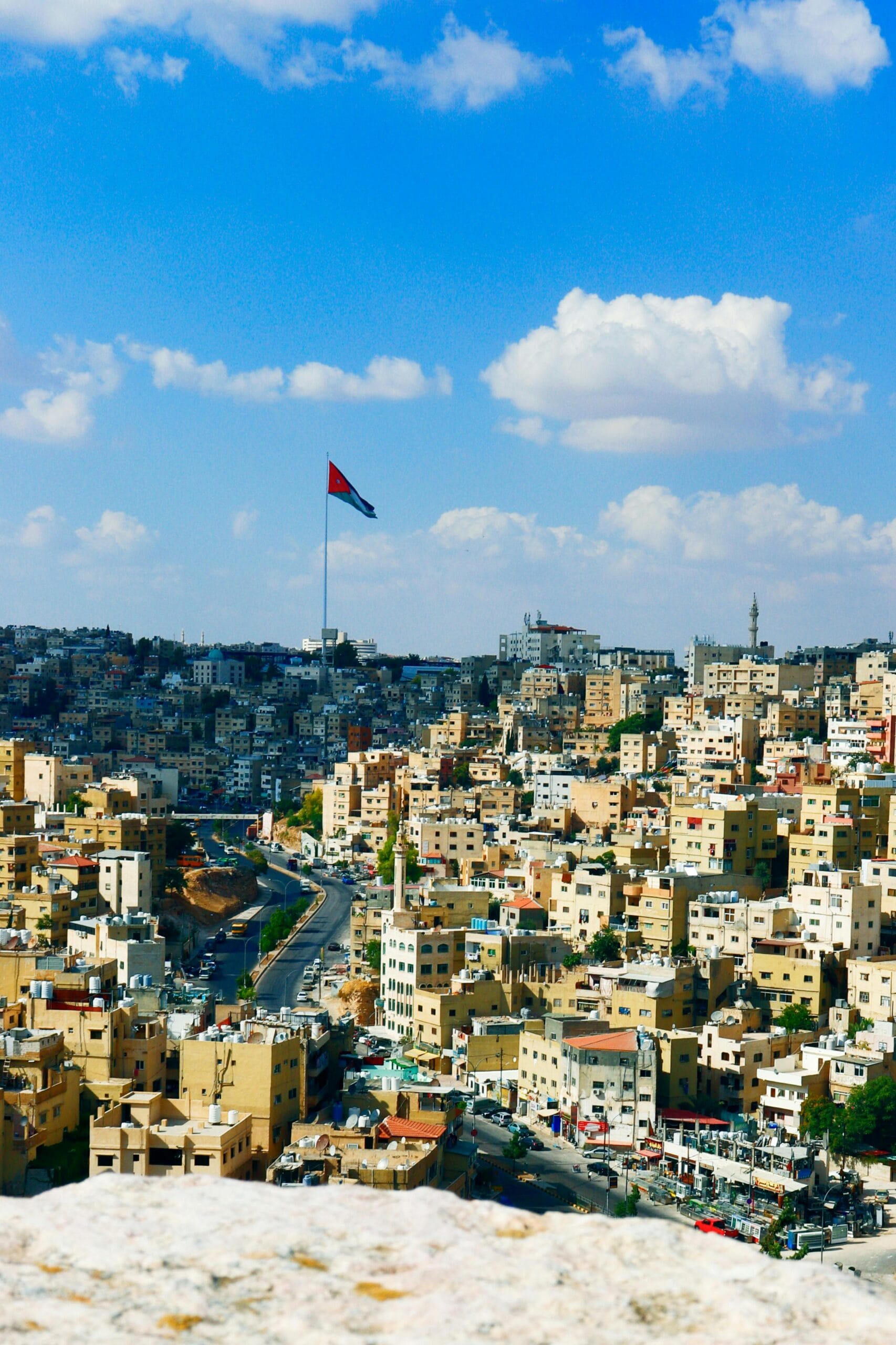 عمان… عبق التاريخ ونبض الحداثة