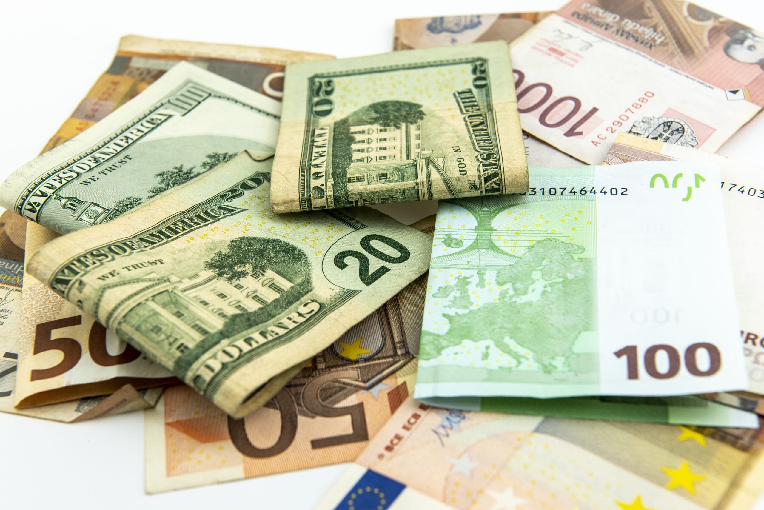 تحليل عميق لتأثير سعر الصرف على الاقتصاد
