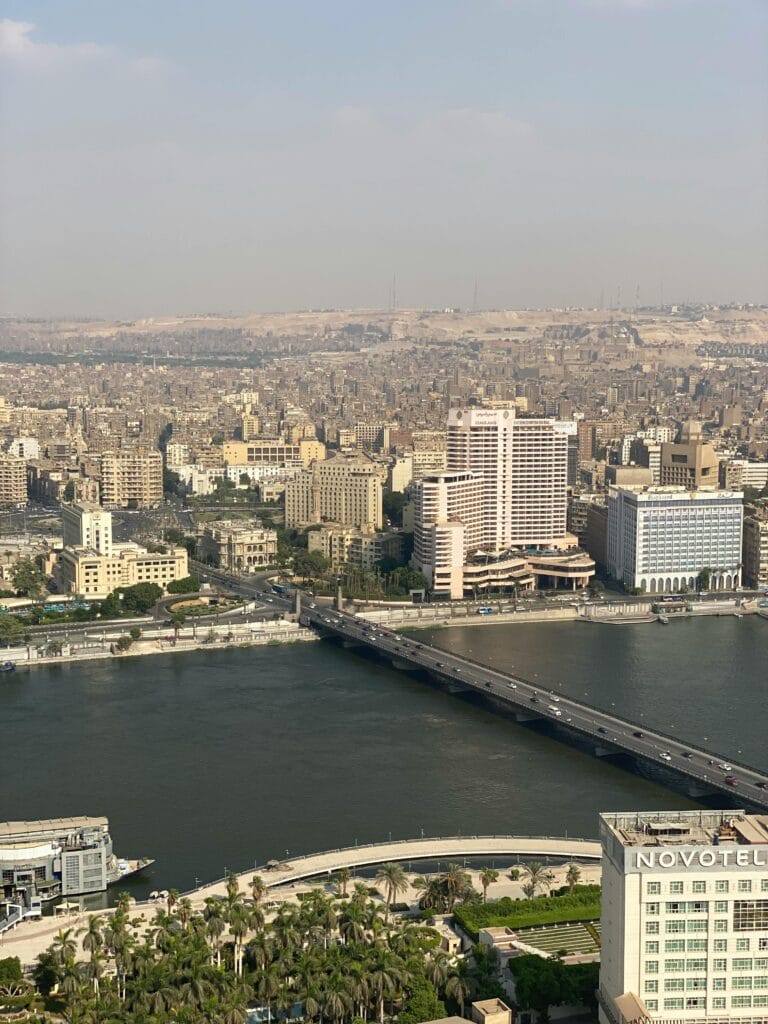 توقعات متفائلة لقطاع العقارات المصري في 2025