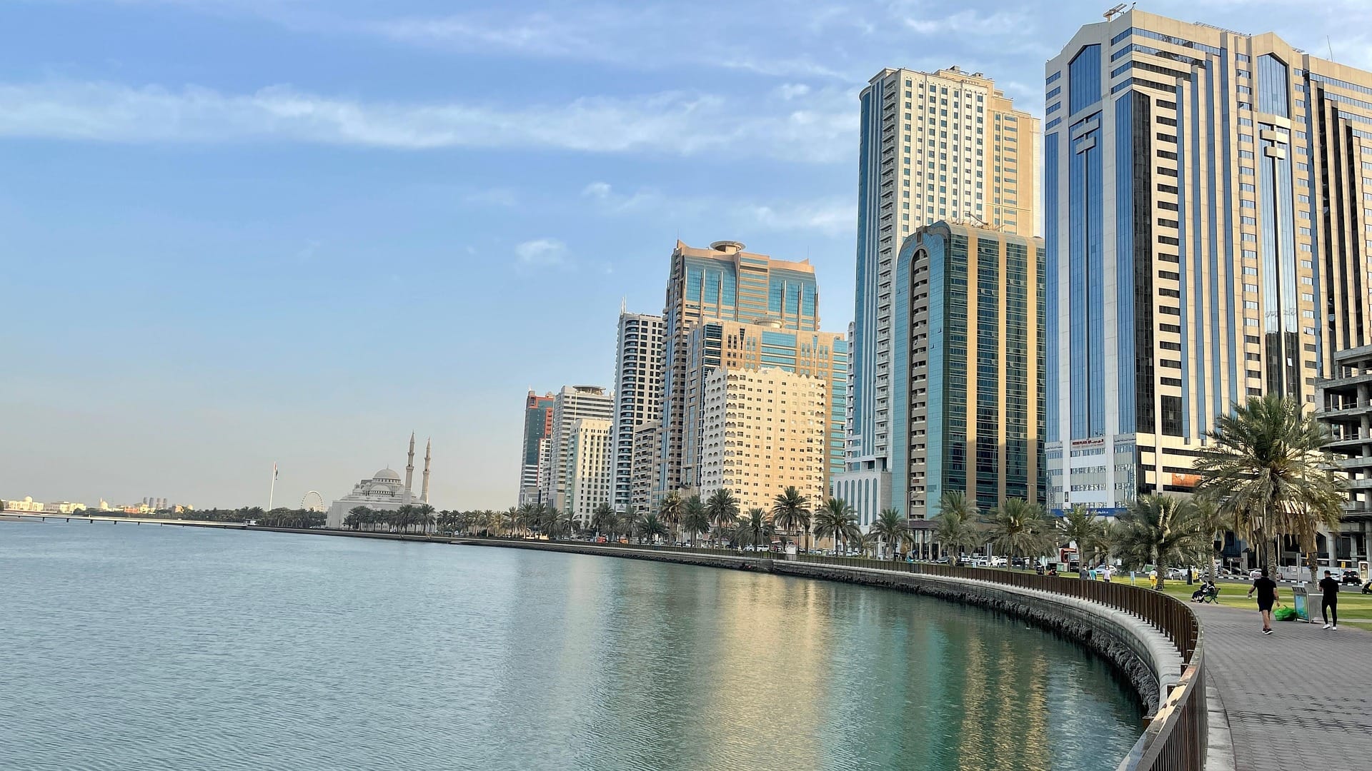تداولات عقارات الشارقة تقفز 1 31.9% إلى 13.2 مليار درهم