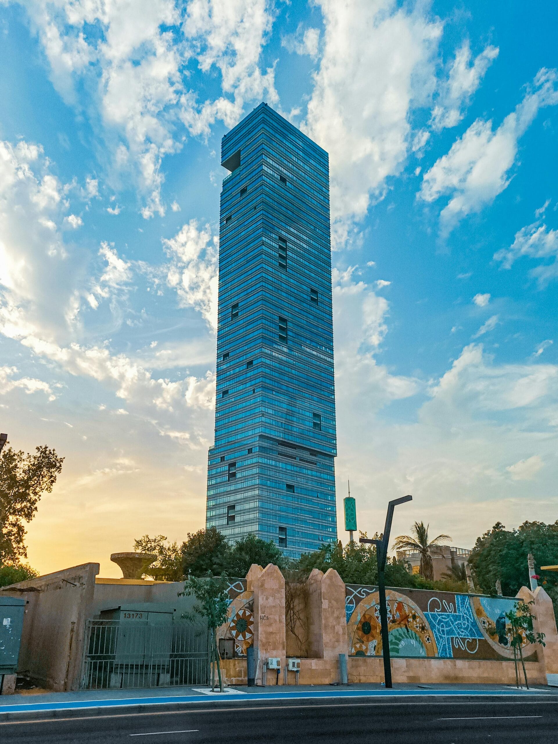 الدليل الإجرائي لبيع وتأجير المشاريع العقارية على الخارطة في السعودية