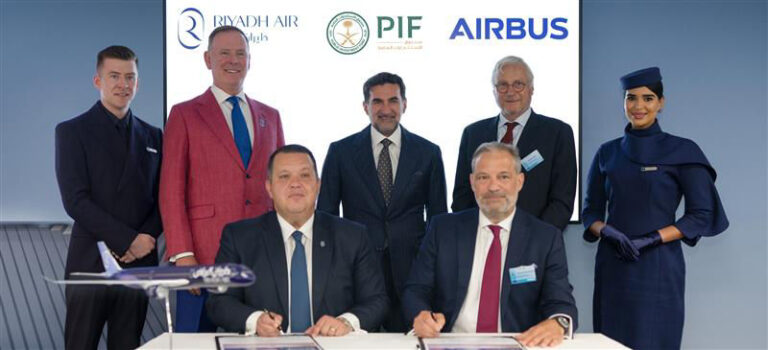 طيران الرياض تعقد صفقة تاريخية مع إيرباص لشراء 50 طائرة A350-1000 في خطوة تعزز مكانة المملكة كمركز عالمي للطيران