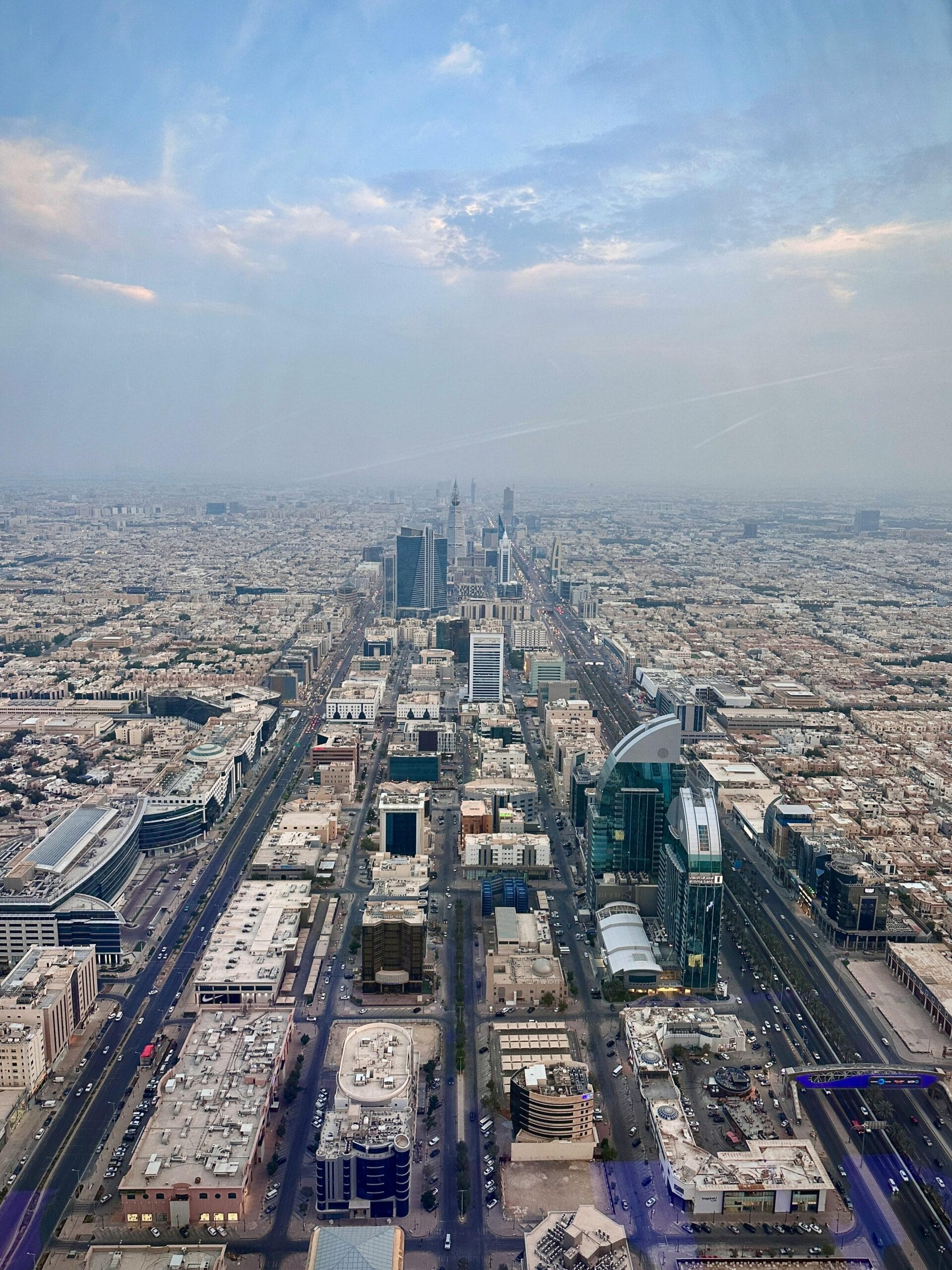 إطلاق منصة التوازن العقاري 2025 دليل شامل لتقديم طلبات الأراضي السكنية من الهيئة الملكية لمدينة الرياض وشروط الحصول عليها