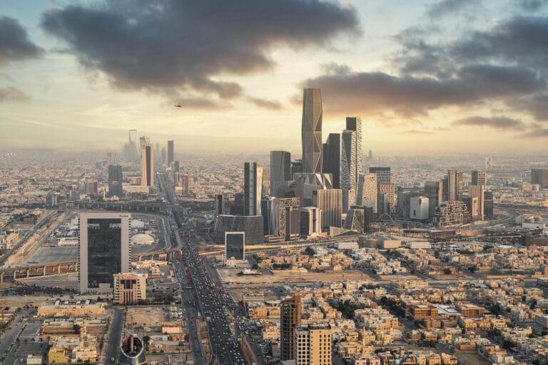 مركز الملك عبد الله المالي ” كافد ” في الرياض – نموذج المدن الذكية المستدامة والابتكار الاقتصادي