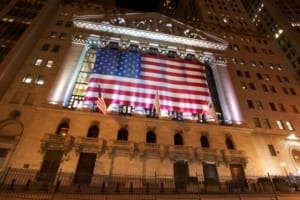 استقرار العقود الآجلة للأسهم الأمريكية وسط ترقب المستثمرين لقرارات الفيدرالي