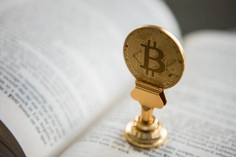 بيتكوين يرتفع إلى 64 ألف دولار بعد أكبر تباطؤ في التضخم منذ ست سنوات