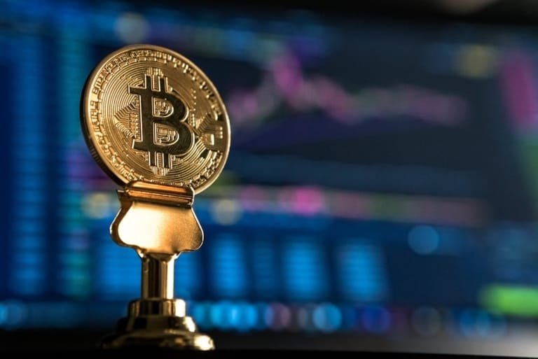 بيتكوين تصل إلى 72,000 دولار مع استمرار زخم استراتيجية وكوينباس