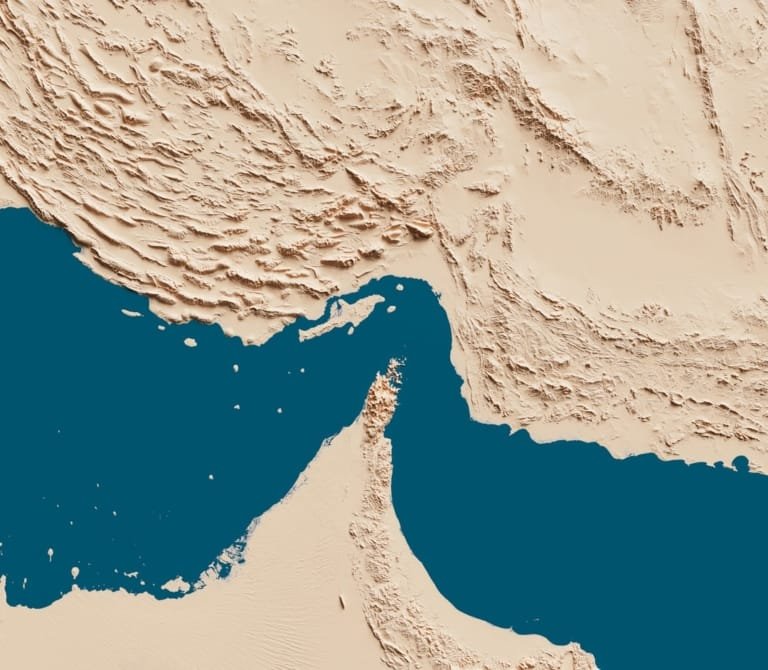 هل السفن في هرمز أكثر استعدادًا لتحدي إيران أم الولايات المتحدة؟ ما تظهره البيانات