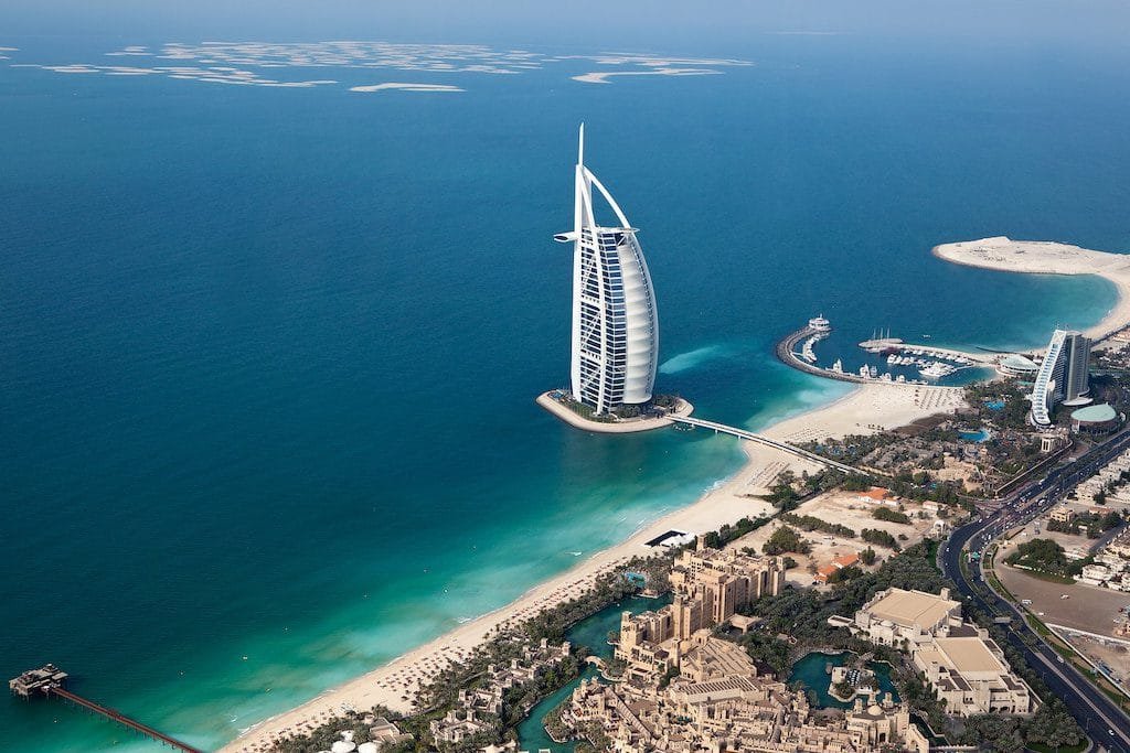 فنادق الإمارات تتخلى عن آمال الربع الرابع وترقب انتعاش 2027